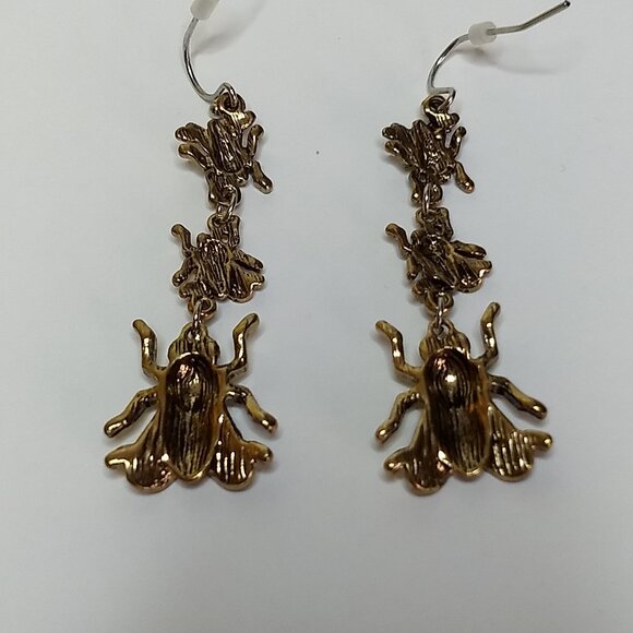 Fly Charm Earrings Gold Tone Dangle Three Flies Novelty Nature Statement Insect - Picture 3 of 4